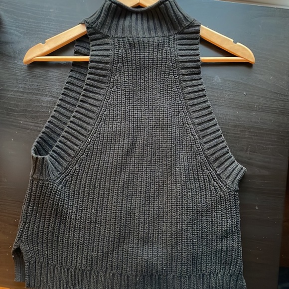 Kendall & Kylie for PAC Sun knit tank - Picture 4 of 4